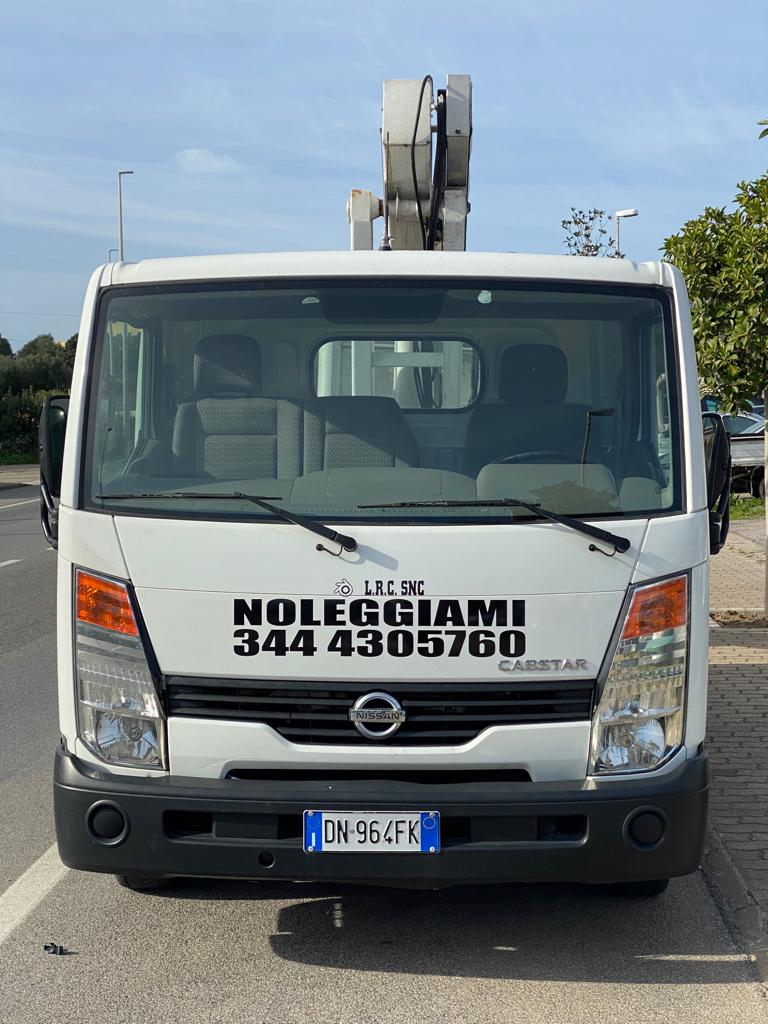 Noleggio cestello costa arzachena